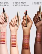Estée Lauder Pure Color Melt-On Glosstick силно пигментиран блясък за устни в стик цвят Melted Blush 1.8 гр.