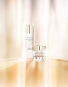 Estée Lauder Revitalizing Supreme+ Bright Radiance Power Soft Milky Lotion лек хидратиращ флуид против несъвършенствата на акнозна кожа 100 мл.