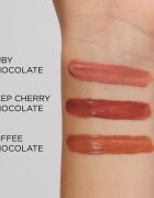 Eveline Cosmetics Choco Glamour хидратиращ гланц за устни цвят 01 Ruby Chocolate 45 мл.