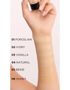 Eveline Cosmetics Selfie Time грим и коректор 2 в 1 цвят 01 Porcelain 30 мл.