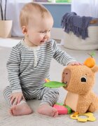 Fisher-Price Snuggly Snacky Capy плюшена играчка с дрънкалка 1 бр.