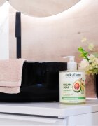 Folk & Flora Avocado & Olive течен сапун за чувствителна кожа 500 мл.