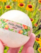 Folk & Flora Citrus бомбичка за вана с освежаващ ефект 130 гр.