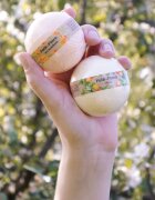 Folk & Flora Citrus бомбичка за вана с освежаващ ефект 130 гр.