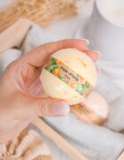 Folk & Flora Citrus бомбичка за вана с освежаващ ефект 130 гр.