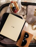 FOREO FAQ™ LED Panel Protective Sleeve защитен калъф с подплата за LED panel от марката FAQ 1 бр.