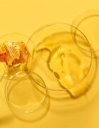 FOREO Farm to Face Sheet Mask Manuka Honey платнена маска с хидратиращ и ревитализиращ ефект 3x20 мл.