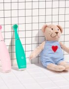 FOREO ISSA™ 4 Baby електрическа четка за зъби за деца от раждането до 3 години Pearl Pink 1 бр.