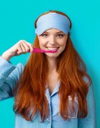 FOREO ISSA™ 4 Smile електрическа четка за зъби над 5 години Wild Strawberry 1 бр.