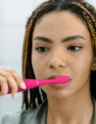 FOREO ISSA™ 4 Smile електрическа четка за зъби над 5 години Wild Strawberry 1 бр.