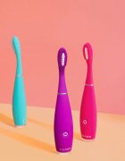 FOREO ISSA™ 4 Smile електрическа четка за зъби над 5 години Wild Strawberry 1 бр.