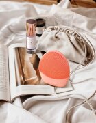 FOREO LUNA™4 масажен уред за почистване и стягане на лицето нормална кожа