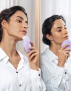 FOREO LUNA™4 масажен уред за почистване и стягане на лицето за чувствителна кожа на лицето