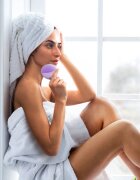 FOREO LUNA™4 Mini уред за почистване на лице Lavender