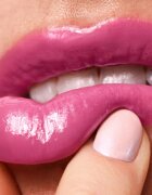 Gabriella Salvete Glosstitude Peptide Lip Gloss хидратиращ блясък за устни цвят 05 Pink Statement 10 мл.