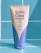 Gillette Satin Care Intimate фин пилинг за оформяне на бикини линията 177 мл.