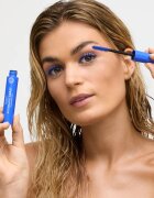 GOSH COPENHAGEN Boombastic спирала за обем и извиване на мигли цвят 002 Crazy Blue 13 мл.