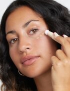 GOSH COPENHAGEN Bright'n Conceal озаряващ коректор против тъмни кръгове под очите цвят Adjusting Skin 12 мл.