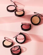 GOSH COPENHAGEN I'm Blushing руж - пудра цвят 005 Shocking Pink 5.5 гр.