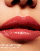 Gucci Beauty Rouge à Lèvres Voile бляскаво червило цвят 203 Mildred Rosewood 3.5 гр.
