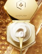 Guerlain Abeille Royale Honey Treatment Day Cream дневен стягащ крем против бръчки пълнещ 50 мл.