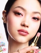 Guerlain KissKiss Bee Glow подхранващ и хидратиращ балсам за устни цвят 389 Pearly Peach 3.2 гр.