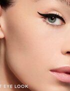 Guerlain Noir G Graphic Liner течна очна линия в писалка водоустойчиви цвят 01 Black 055 мл.