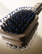 Hair Rituel by Sisley The Pocket Brush Radiance & Softness четка за блясък и мекота на косата 1 бр.