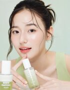 House of Hur Phyto Brew Matcha Ampoule хидратиращ и успокояващ серум за озаряване на лицето 50 мл.