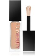 Huda Beauty Faux Filter Concealer дълготраен коректор цвят Vanilla Swirl 9 мл.