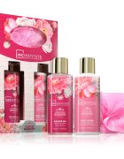 IDC INSTITUTE Scented Garden Perfect Shower подаръчен комплект за жени