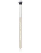 IsaDora Brush Eyeshadow четка за сенки за очи 1 бр.