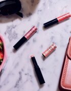 IsaDora Glossy Balm Hydrating Stylo тониращ хидратиращ балсам за устни цвят 41 Pink Silk 1.6 гр.