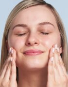 IT Cosmetics Bye Bye Dark Spots изсветляващ серум против пигментни петна с ниацинамид за жени 30 мл.