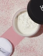 IT Cosmetics Bye Bye Pores Poreless Finish Loose Setting Powder озаряваща насипна пудра за кадифен вид на кожата цвят Translucent 6.8 гр.