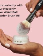 IT Cosmetics Bye Bye Pores Poreless Finish Loose Setting Powder озаряваща насипна пудра за кадифен вид на кожата цвят Translucent 6.8 гр.
