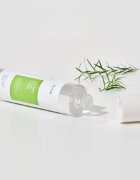 iUnik Tea Tree успокояващ тоник за чувствителна кожа склонна към акне 200 мл.