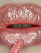 J.Cat Beauty Liptnix Extreme Shimmer Topper блясък за устни с блестящи частици цвят 102 Galaxy Glow 8 гр.