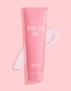 Jeffree Star Cosmetics Jeffree Star Skin Strawberry Water почистващ гел за лице 130 мл.