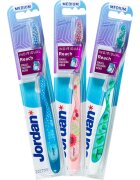 Jordan Individual Reach Medium четка за зъби 1 бр.