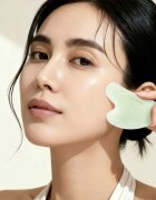 KORIKA Tools Gua Sha Green Jade Stone масажно приспособление за лице 1 бр.