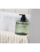 KUNDAL Objet Moist Gleam Body Wash парфюмиран душ гел за интензивна хидратация с аромат Glowing Orchard 450 мл.