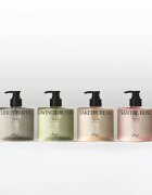 KUNDAL Objet Moist Gleam Body Wash парфюмиран душ гел за интензивна хидратация с аромат Santal Rose 450 мл.