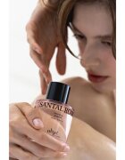 KUNDAL Objet Satin Glow Body Oil подхранващо масло за тяло за интензивна хидратация с аромат Santal Rose 100 мл.