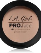L.A. Girl Cosmetics PRO. Face HD компактна пудра с матиращ ефект цвят Porcelain 7 гр.