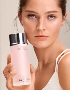 La Prairie Cellular Softening and Balancing Lotion почистваща емулсия за всички типове кожа на лицето 250 мл.