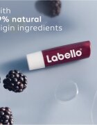 Labello Blackberry Shine хидратиращ балсам за устни 4.8 гр.