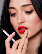 LAMEL Long Lasting Gel Lip Liner дълготраен молив за устни цвят 411 Ruby Red 1.7 гр.