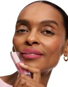 Lancôme Lip Idôle CuddleBlur™ Matte Velvet Lip Cream попълващ балсам за устни с матиращ ефект цвят 23 Cozy Berry 8.5 мл.