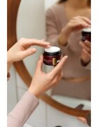 Lirene Collagen Glow 70+ регенериращ крем против бръчки за подхранване на кожата на лицето и поддържане на естествената хидратация 50 мл.
